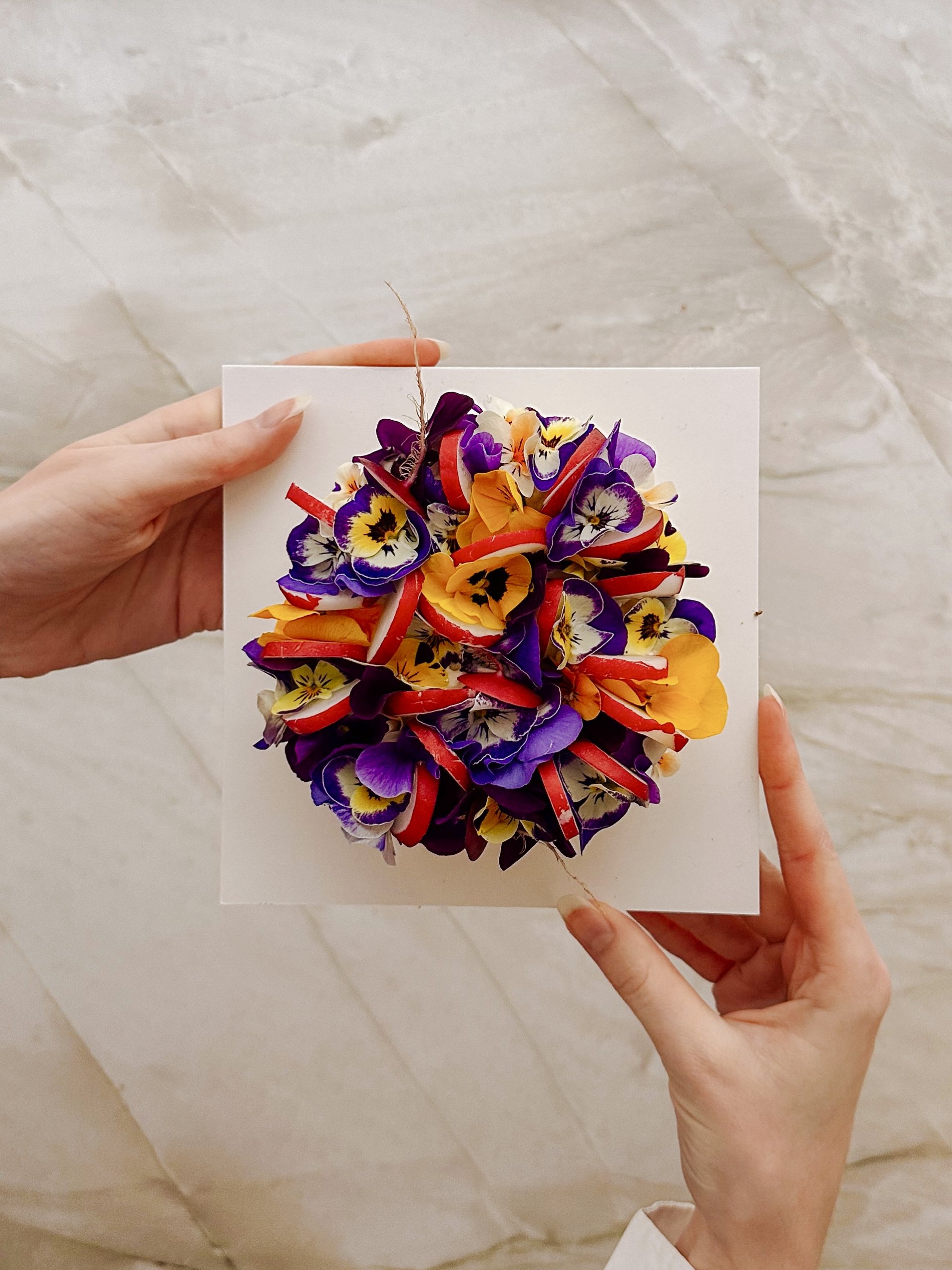 Le Grand Brillat Truffe et Fleurs, une création signée Tableaux Paris.